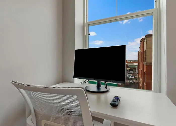 Apartamento Downtown Luxury Near Metra & O'hare With Pool, Gym, Parking & Theater Elmhurst
