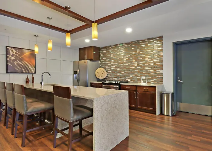 Downtown Luxury Near Metra & O'hare With Pool, Gym, Parking & Theater Apartamento Elmhurst